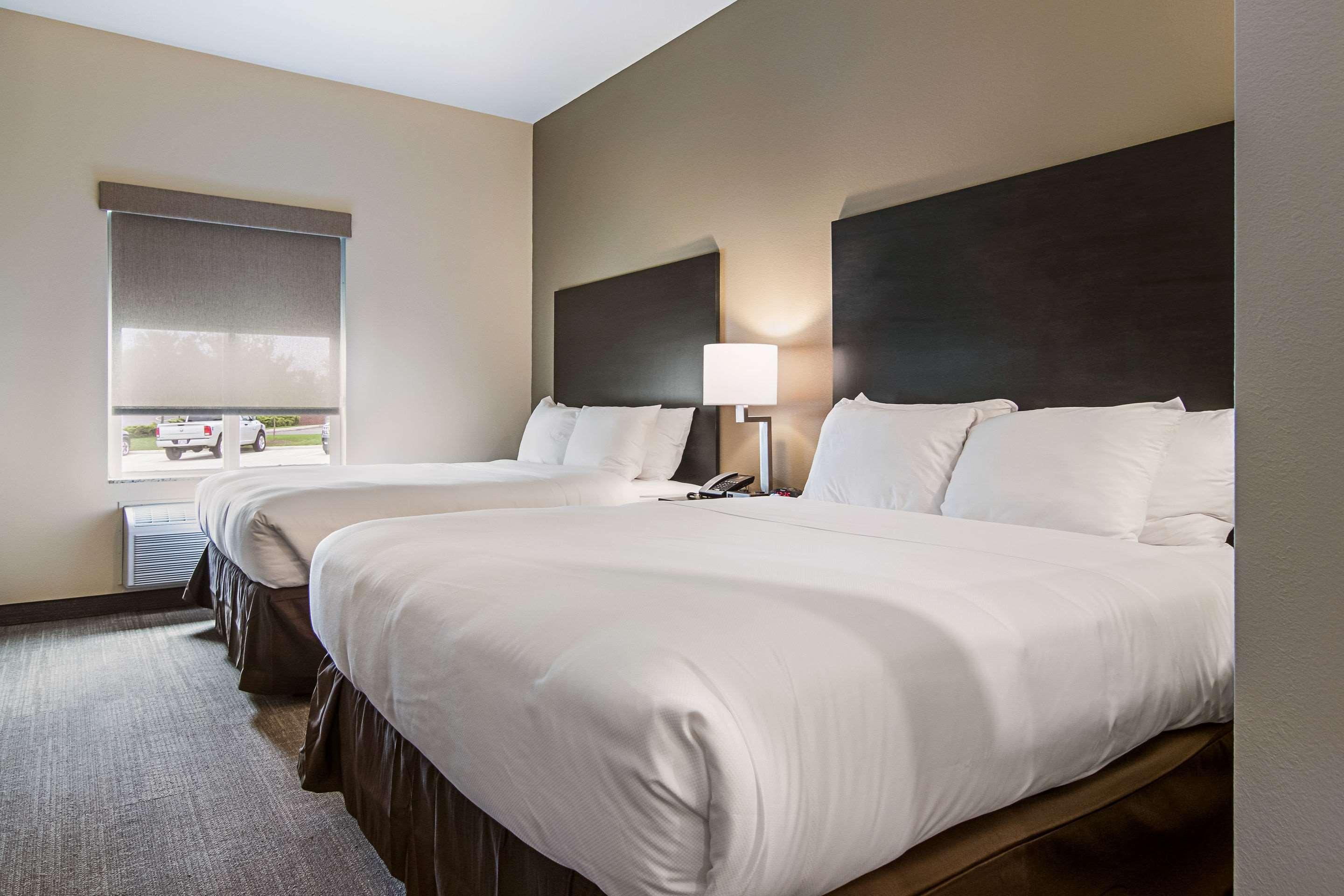 Comfort Suites Wooster Near University Campus Buitenkant foto