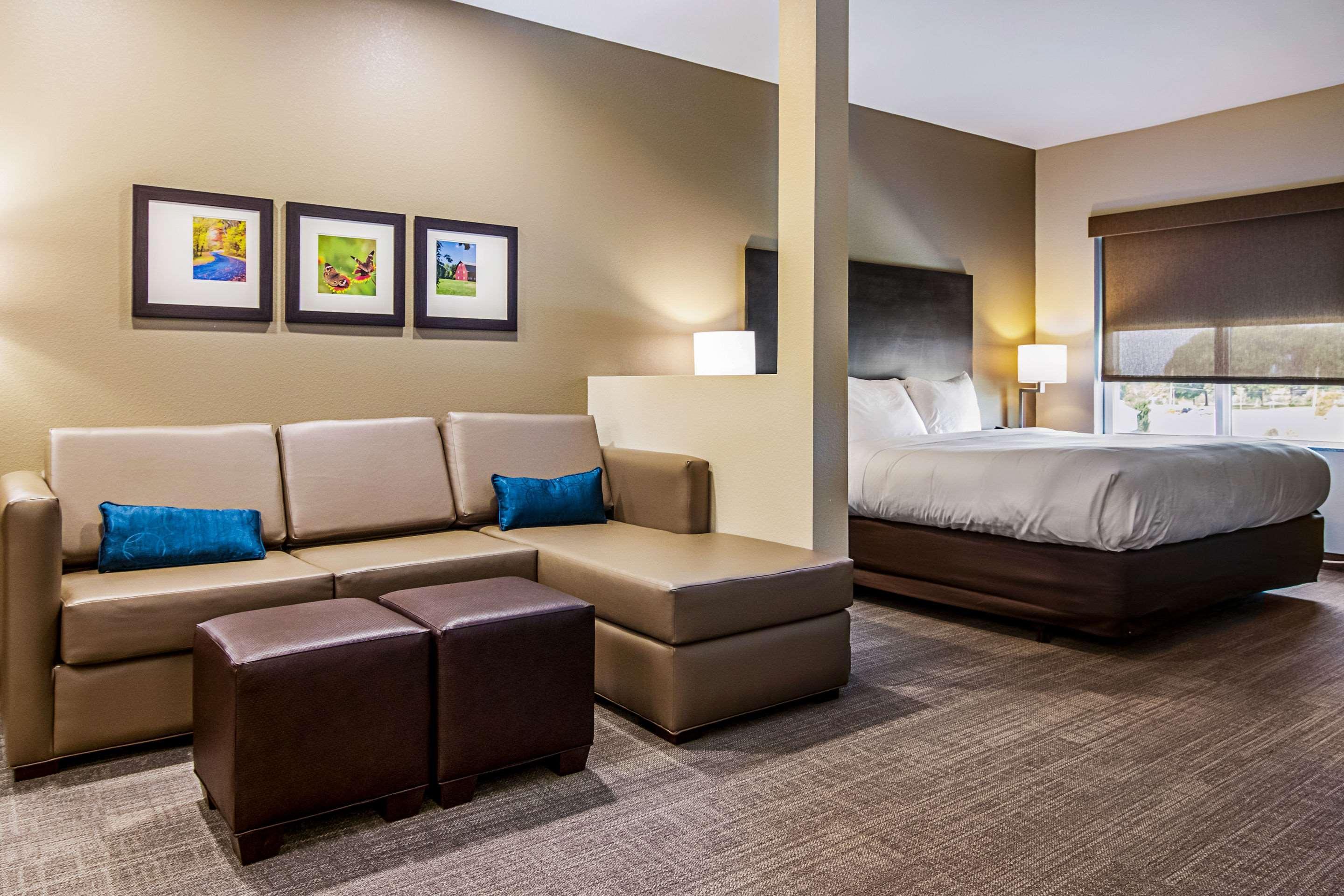 Comfort Suites Wooster Near University Campus Buitenkant foto