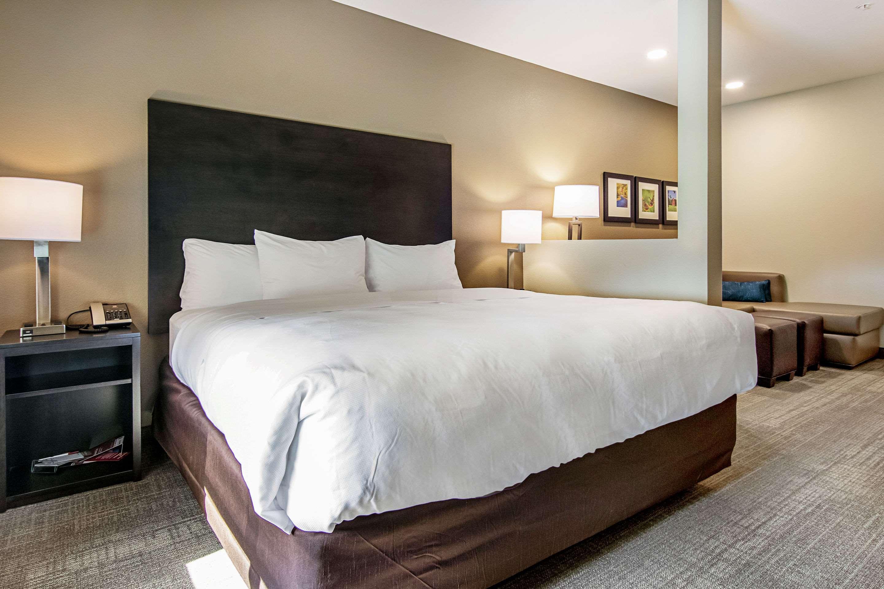 Comfort Suites Wooster Near University Campus Buitenkant foto