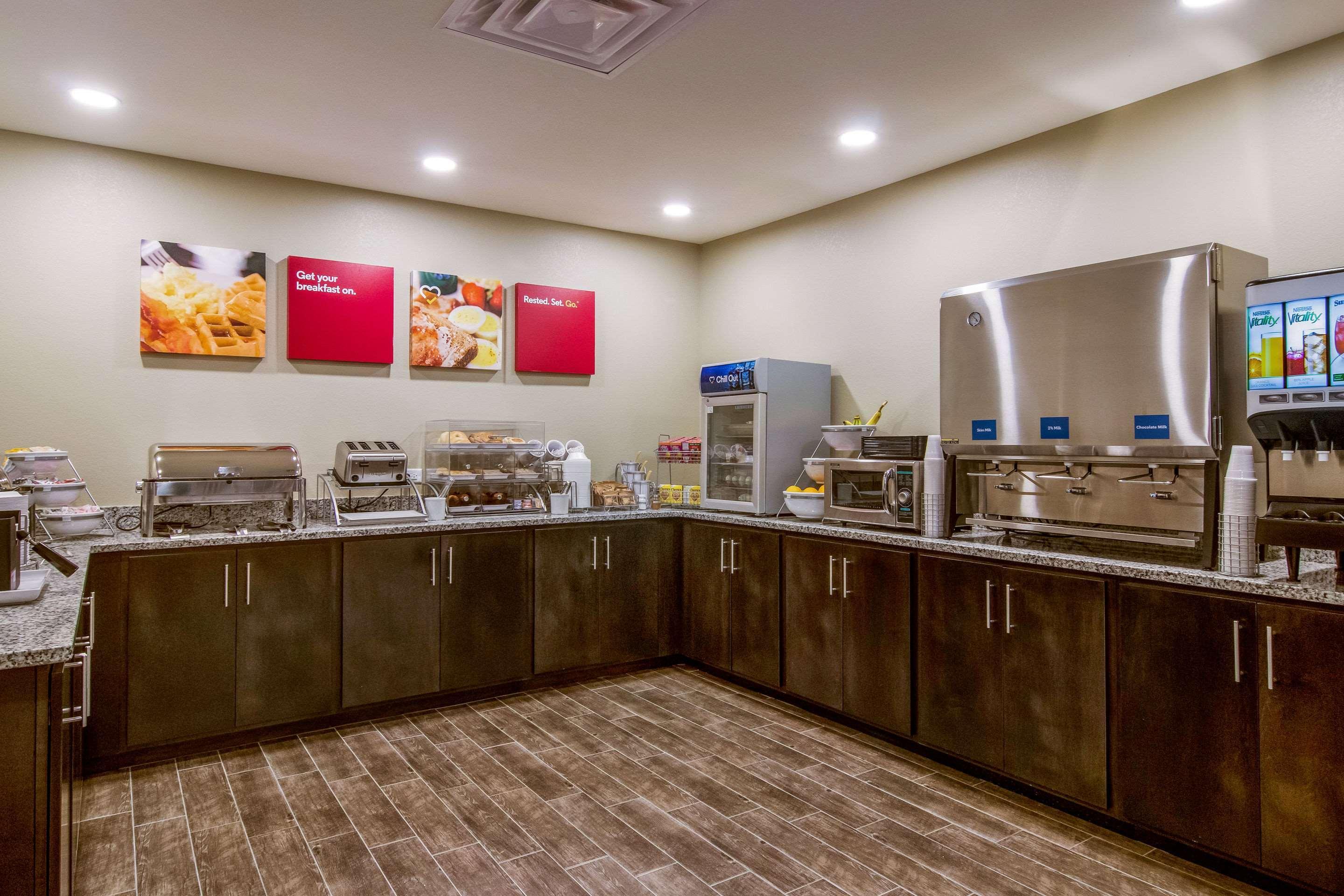 Comfort Suites Wooster Near University Campus Buitenkant foto